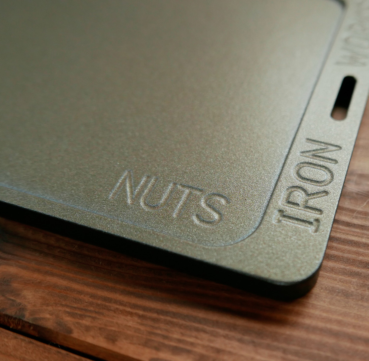 NUTS 鉄板ごくあつ鉄板